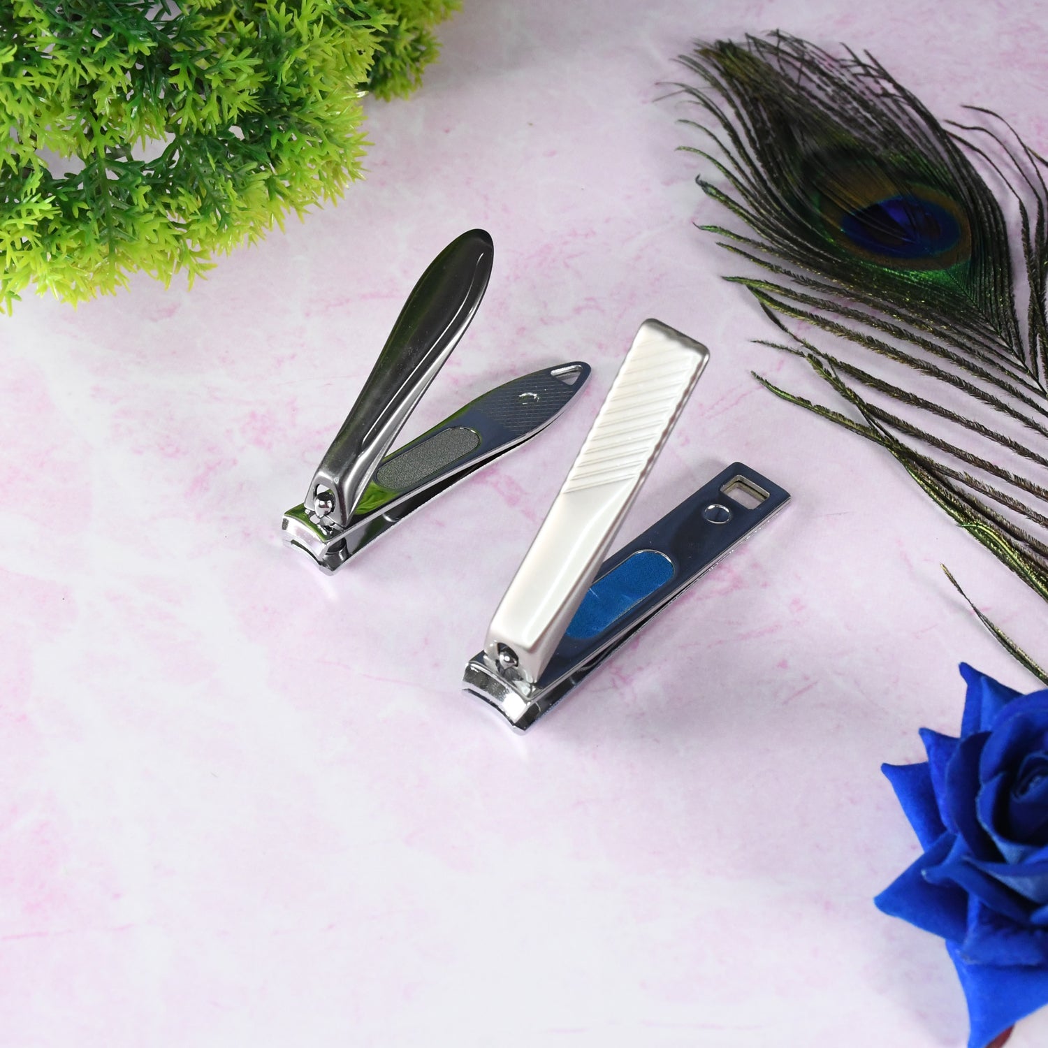 Stainless Steel Folding Portable Large Nail Clippers with Nail File (1 Pc / Mix Design) Stainless Steel Folding Portable Large Nail Clippers with Nail File (1 Pc / Mix Design)